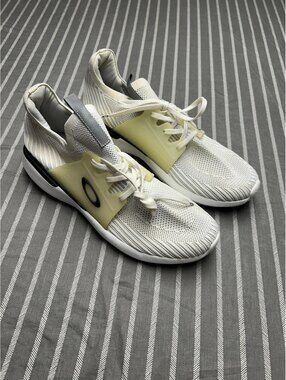 Oakley Chagos Men's Running Shoes size 11